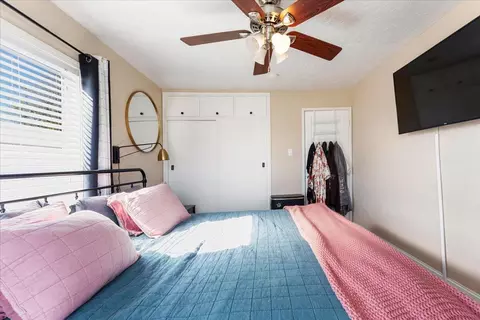Bedroom - 2240 Alameda Ave, Redding, CA 96001 photo 2 of 4