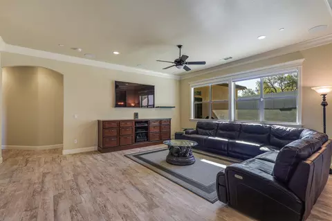 5697 Constitution Way, Redding, CA 96003 photo 7