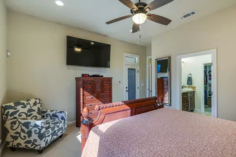 5697 Constitution Way, Redding, CA 96003 photo 9