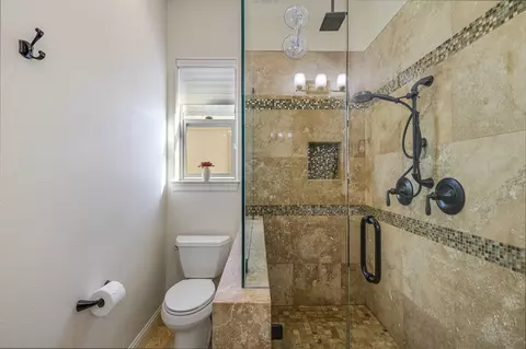 5697 Constitution Way, Redding, CA 96003 photo 11