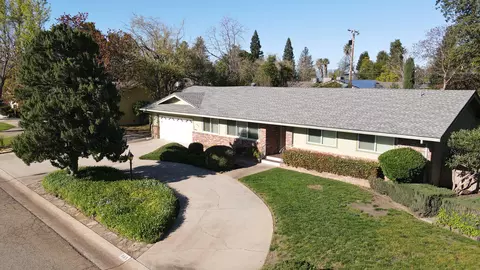 Exterior - 905 Hallmark Dr, Redding, CA 96001 photo 3 of 25