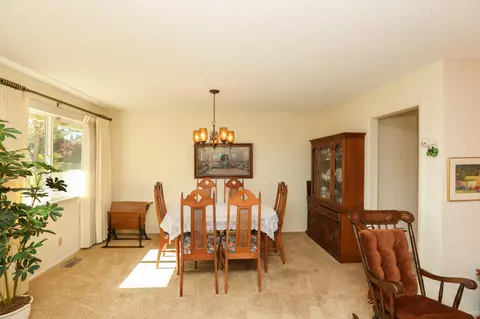 Dining - 905 Hallmark Dr, Redding, CA 96001 photo 1 of 4