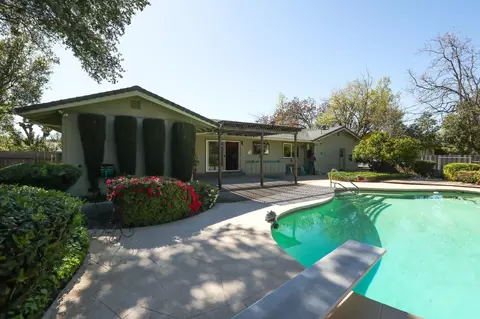 Exterior - 905 Hallmark Dr, Redding, CA 96001 photo 19 of 25