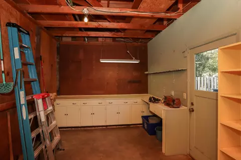 Exterior - 905 Hallmark Dr, Redding, CA 96001 photo 9 of 25