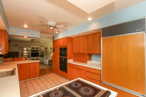 Kitchen - 905 Hallmark Dr, Redding, CA 96001 photo 2 of 9
