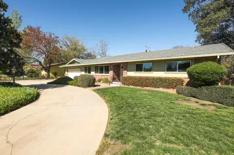 Exterior - 905 Hallmark Dr, Redding, CA 96001 photo 5 of 25