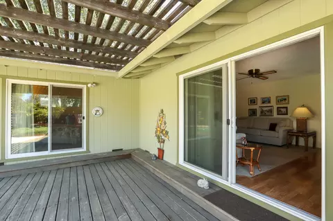 Exterior - 905 Hallmark Dr, Redding, CA 96001 photo 12 of 25