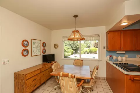 Dining - 905 Hallmark Dr, Redding, CA 96001 photo 3 of 4