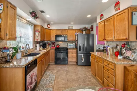Kitchen - 2127 Sophy Pl, Redding, CA 96003 photo 1 of 3