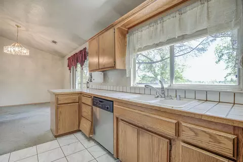 Kitchen - 19263 Bjan Ln, Redding, CA 96003 photo 4 of 4