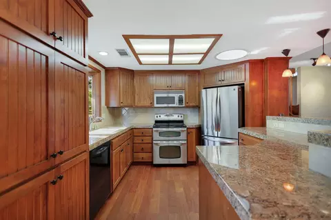Kitchen - 16233 Serene Dr, Redding, CA 96001 photo 4 of 6