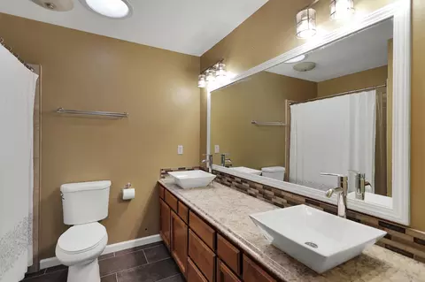 Bath - 16233 Serene Dr, Redding, CA 96001 photo 1 of 3