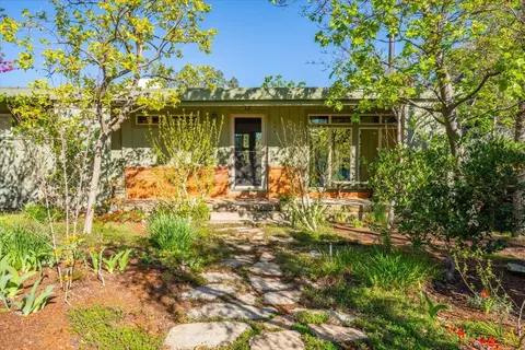 650 Overhill Dr, Redding, CA 96001