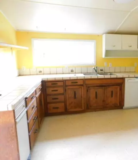 24726 1st St, Weed, CA 96094 photo 5