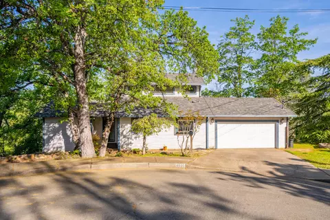 4610 Mira Vista Ct, Redding, CA 96001