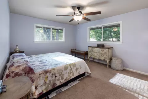Bedroom - 4084 Alta Mesa Dr, Redding, CA 96002 photo 4 of 5