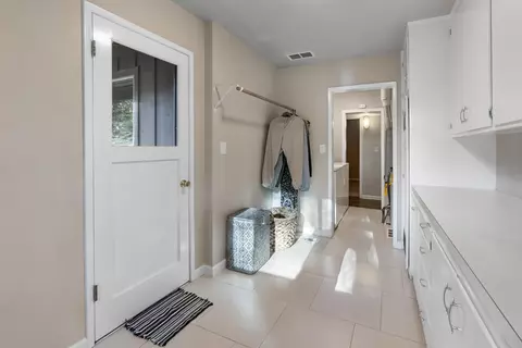 Entry Way - 4084 Alta Mesa Dr, Redding, CA 96002 photo 5 of 5