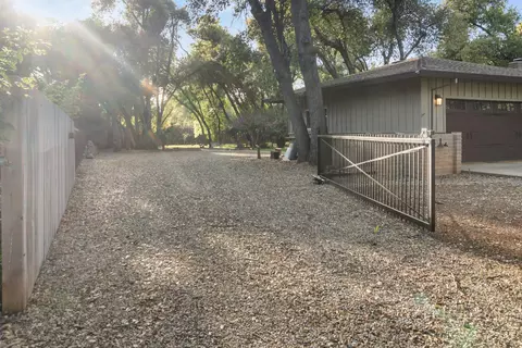 Exterior - 4084 Alta Mesa Dr, Redding, CA 96002 photo 6 of 21