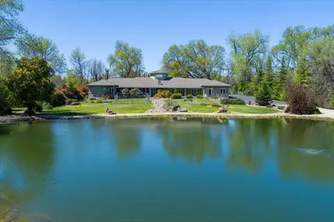 8919 Deschutes Rd, Palo Cedro, CA 96073