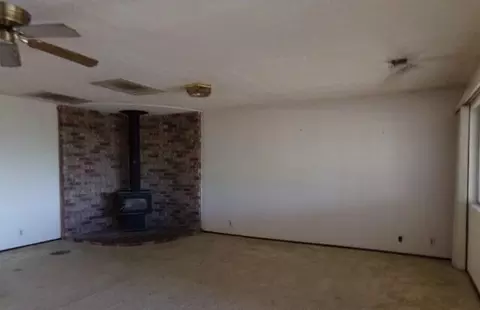 480 Woodcliff Dr, Redding, CA 96003 photo 3