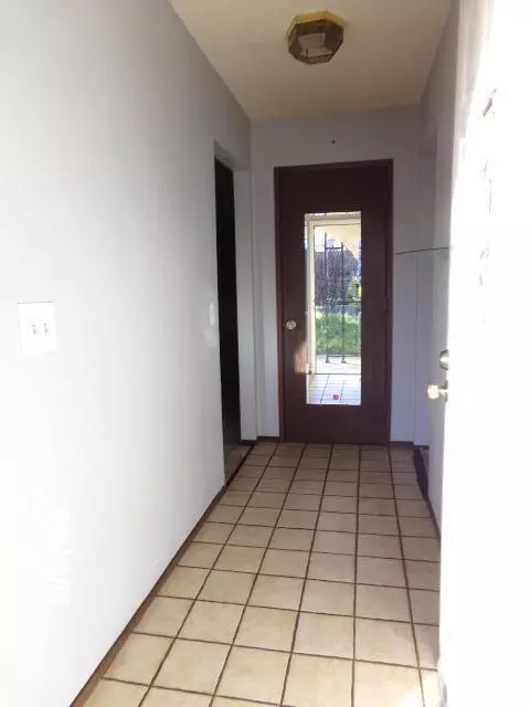 480 Woodcliff Dr, Redding, CA 96003 photo 2