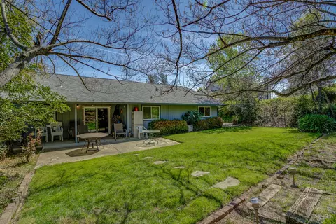 Exterior - 1934 Kinvarra Way, Redding, CA 96001 photo 2 of 7