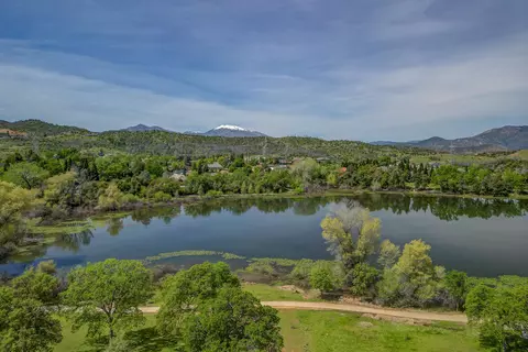 View/Area - 1934 Kinvarra Way, Redding, CA 96001 photo 3 of 6
