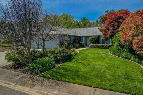 1934 Kinvarra Way, Redding, CA 96001