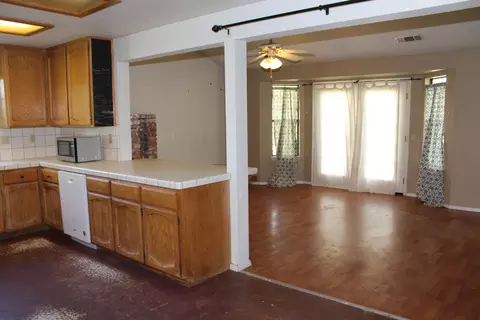 Kitchen - 11459 Suggie Ln, Redding, CA 96003 photo 6 of 6