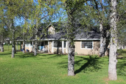 Exterior - 11459 Suggie Ln, Redding, CA 96003 photo 9 of 11