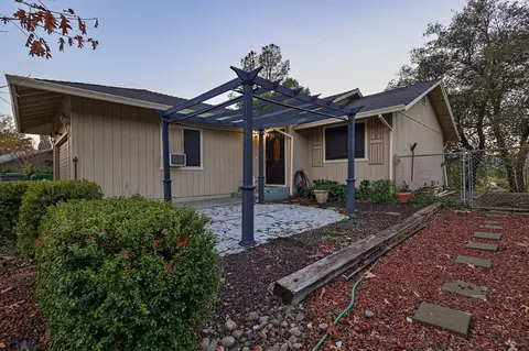 2454 Kimmie Dr, Shasta Lake, CA 96019