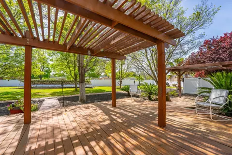 Exterior - 21 Quail Hollow Way, Red Bluff, CA 96080 photo 17 of 29