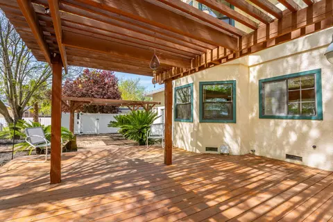 Exterior - 21 Quail Hollow Way, Red Bluff, CA 96080 photo 16 of 29