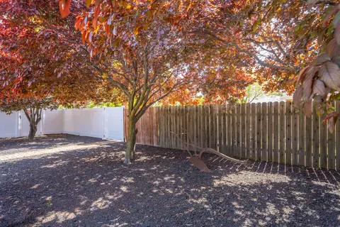 Exterior - 21 Quail Hollow Way, Red Bluff, CA 96080 photo 23 of 29