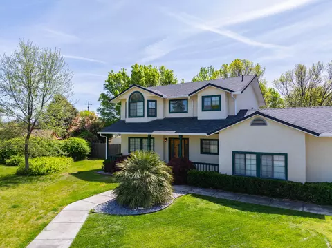 Exterior - 21 Quail Hollow Way, Red Bluff, CA 96080 photo 4 of 29
