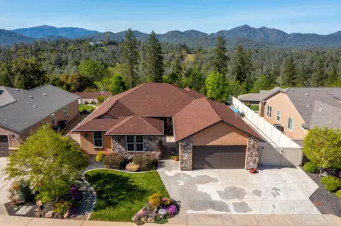 4321 Risstay Way, Shasta Lake, CA 96019