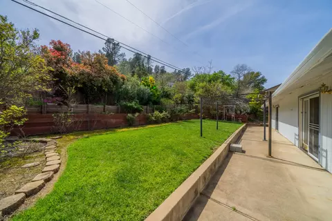 Exterior - 4966 Tralee Ln, Redding, CA 96001 photo 4 of 9
