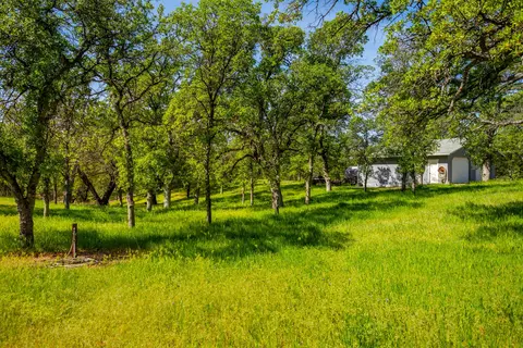 View/Area - 15410 Willowlane Ct, Red Bluff, CA 96080 photo 2 of 7