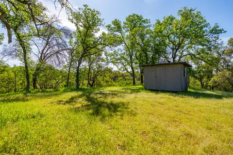 Exterior - 15410 Willowlane Ct, Red Bluff, CA 96080 photo 15 of 17