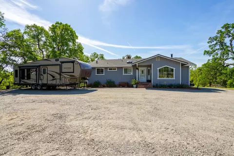Exterior - 15410 Willowlane Ct, Red Bluff, CA 96080 photo 4 of 17