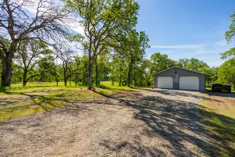 Exterior - 15410 Willowlane Ct, Red Bluff, CA 96080 photo 9 of 17