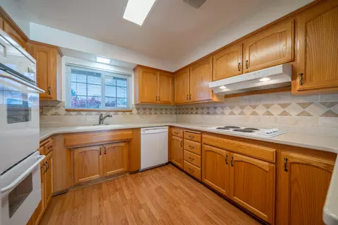 Kitchen - 3540 Tamarack Dr, Redding, CA 96003 photo 1 of 4