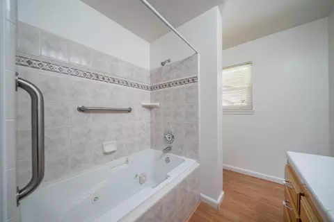 Bath - 3540 Tamarack Dr, Redding, CA 96003 photo 4 of 4