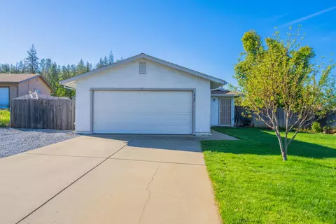 3944 Vassar Way, Shasta Lake, CA 96019
