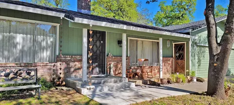 Exterior - 13952 Bear Mountain Rd, Redding, CA 96003 photo 3 of 7