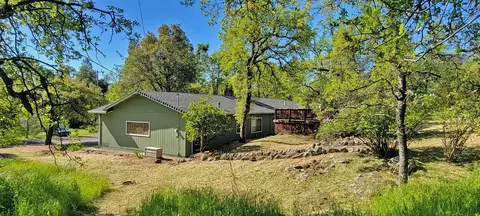 Exterior - 13952 Bear Mountain Rd, Redding, CA 96003 photo 5 of 7