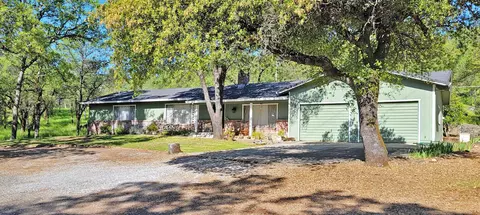 Exterior - 13952 Bear Mountain Rd, Redding, CA 96003 photo 2 of 7