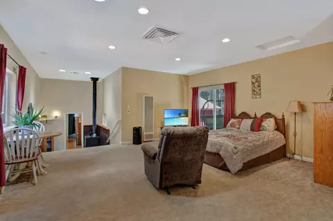 Bedroom - 30563 Thumper Dr, Shingletown, CA 96088 photo 5 of 6