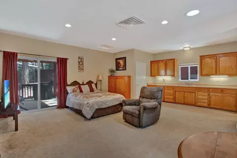 Bedroom - 30563 Thumper Dr, Shingletown, CA 96088 photo 6 of 6
