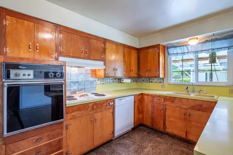 Kitchen - 2876 Blue View St, Redding, CA 96002 photo 1 of 2